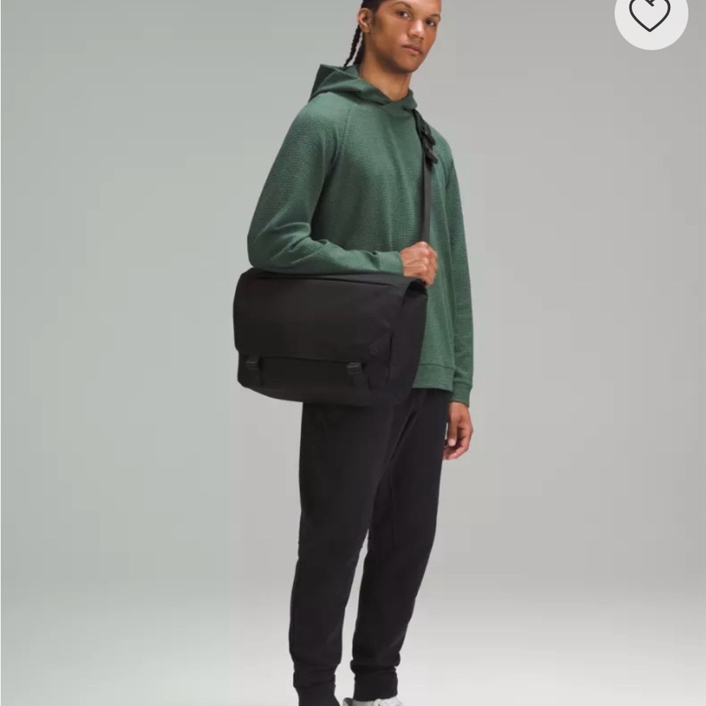 Lululemon Commuter Messenger Bag 14L